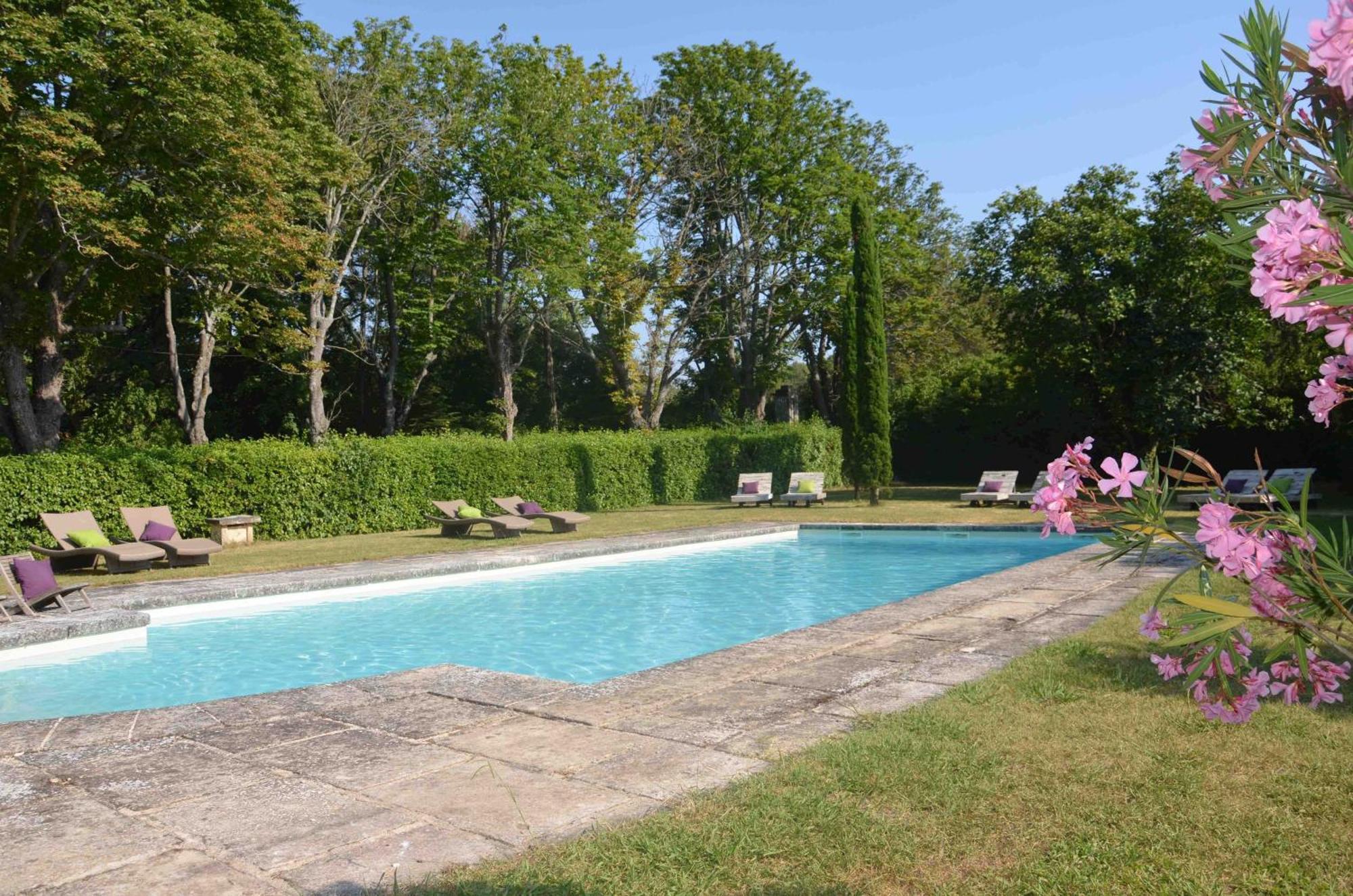 Domaine Shambala Bed & Breakfast Velaux Bagian luar foto