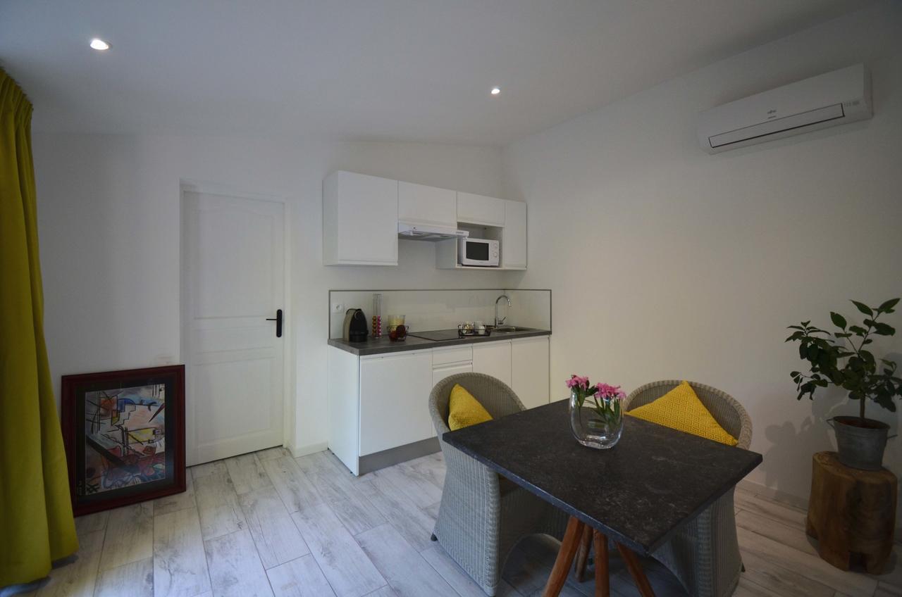 Domaine Shambala Bed & Breakfast Velaux Bagian luar foto